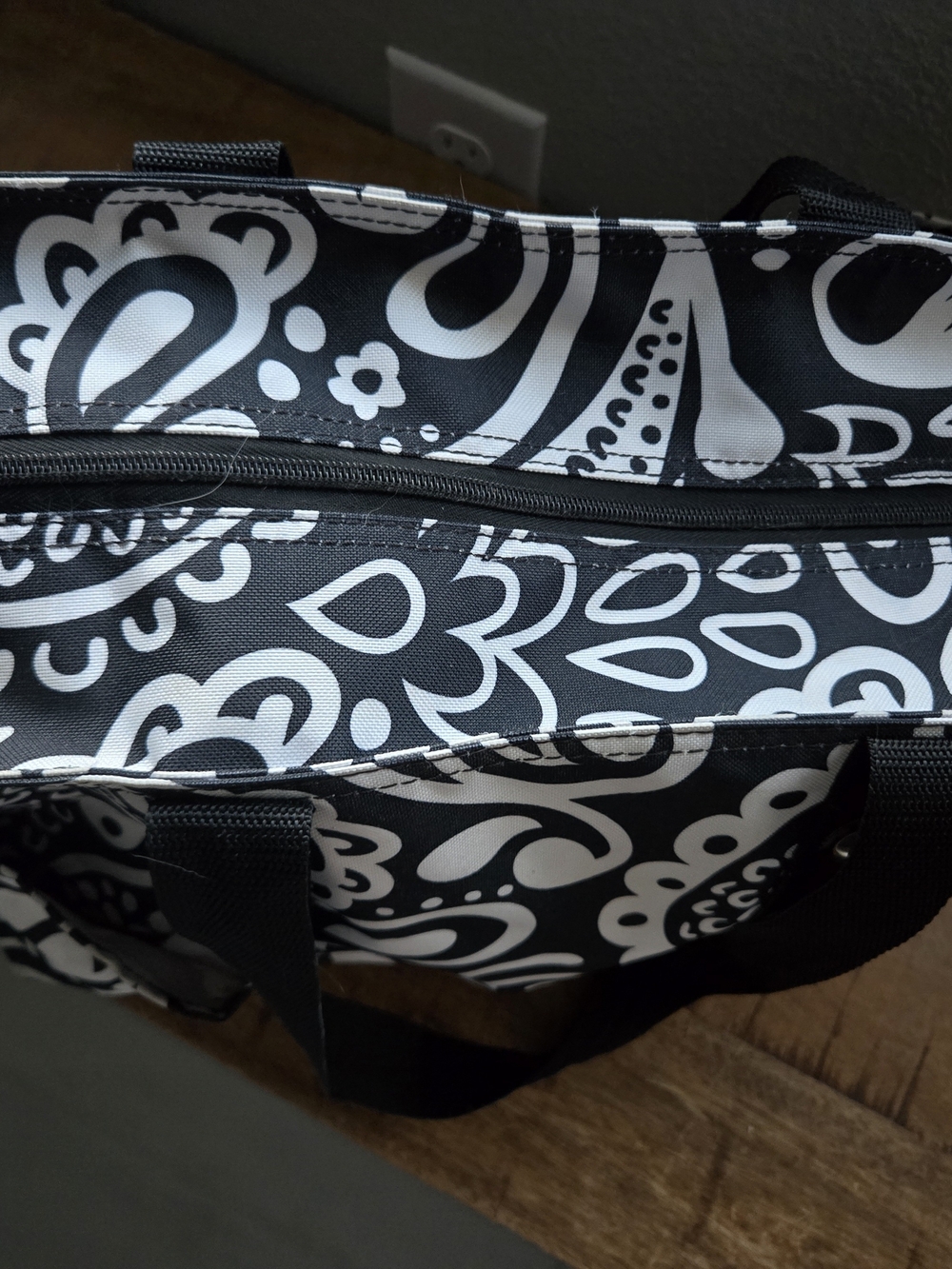 thirty-one Black & White Paisley Tote - Picture 4 of 4